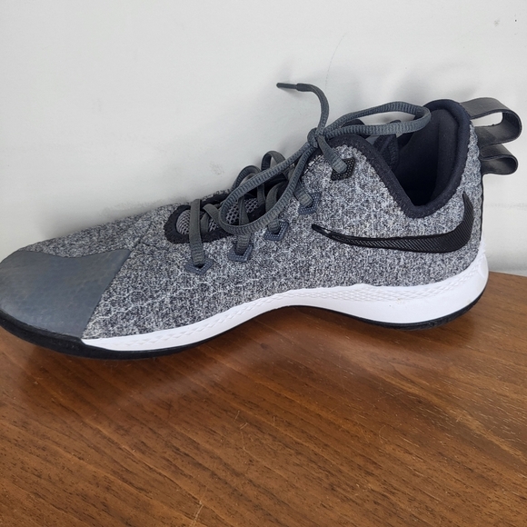 Nike LeBron Witness 3 Dark Grey Men's Size 10.5 - Picture 12 of 15